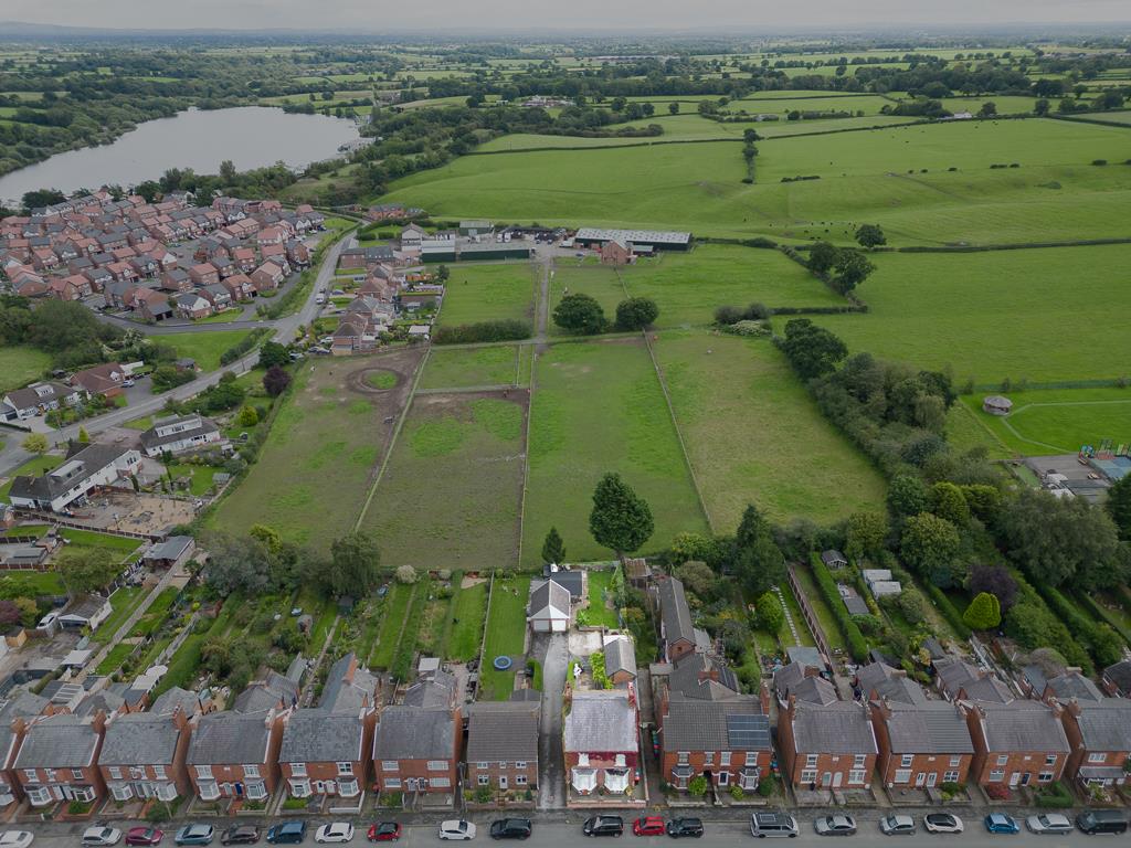Gladstone Street, Winsford CW Estate Agents
